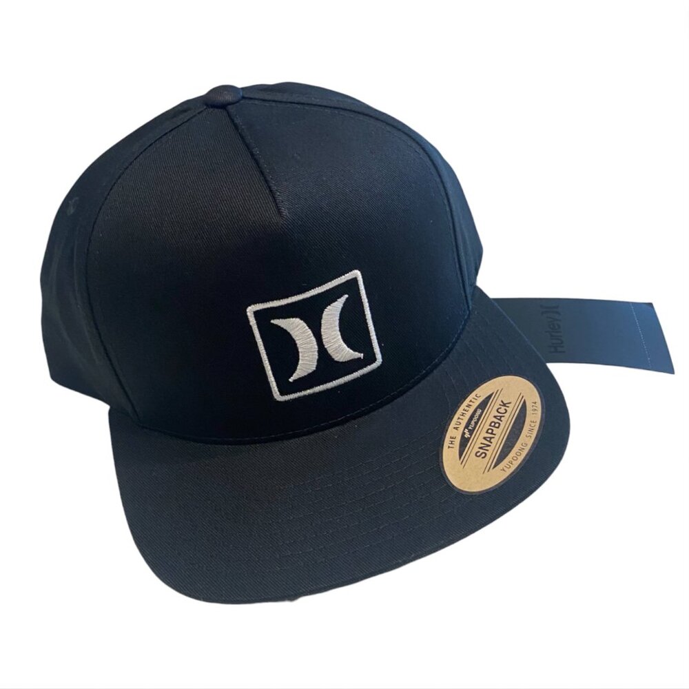 Hurley Black/White Embroidered Icon Logo Snapback Hat - NWT